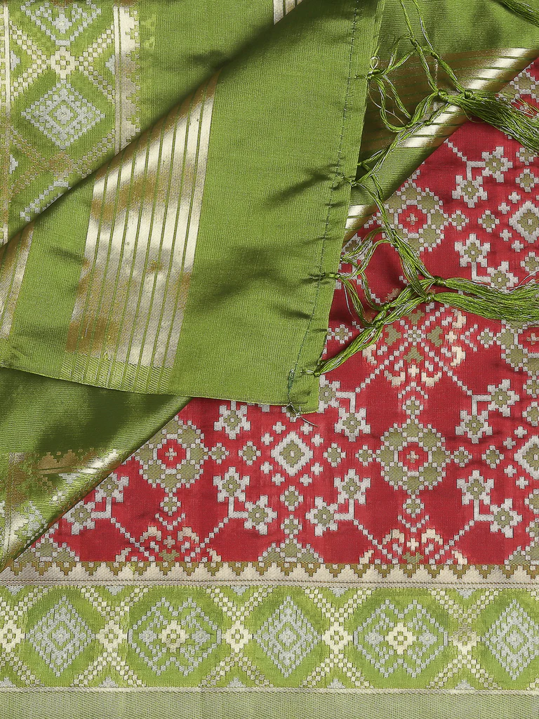 Beautiful Banarasi Patola Silk Dupatta - Image 6